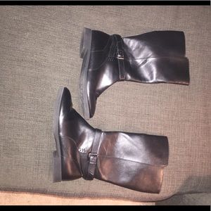 Solid black girl boots size 3